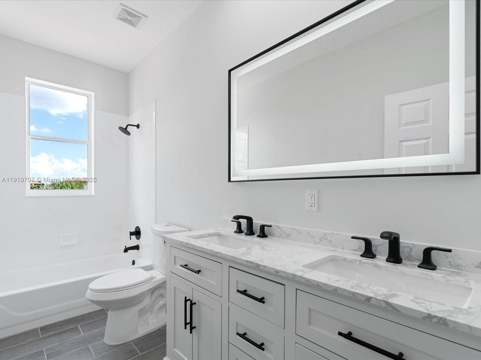 WINSTON TRAILS PAR 11 PH - Residential