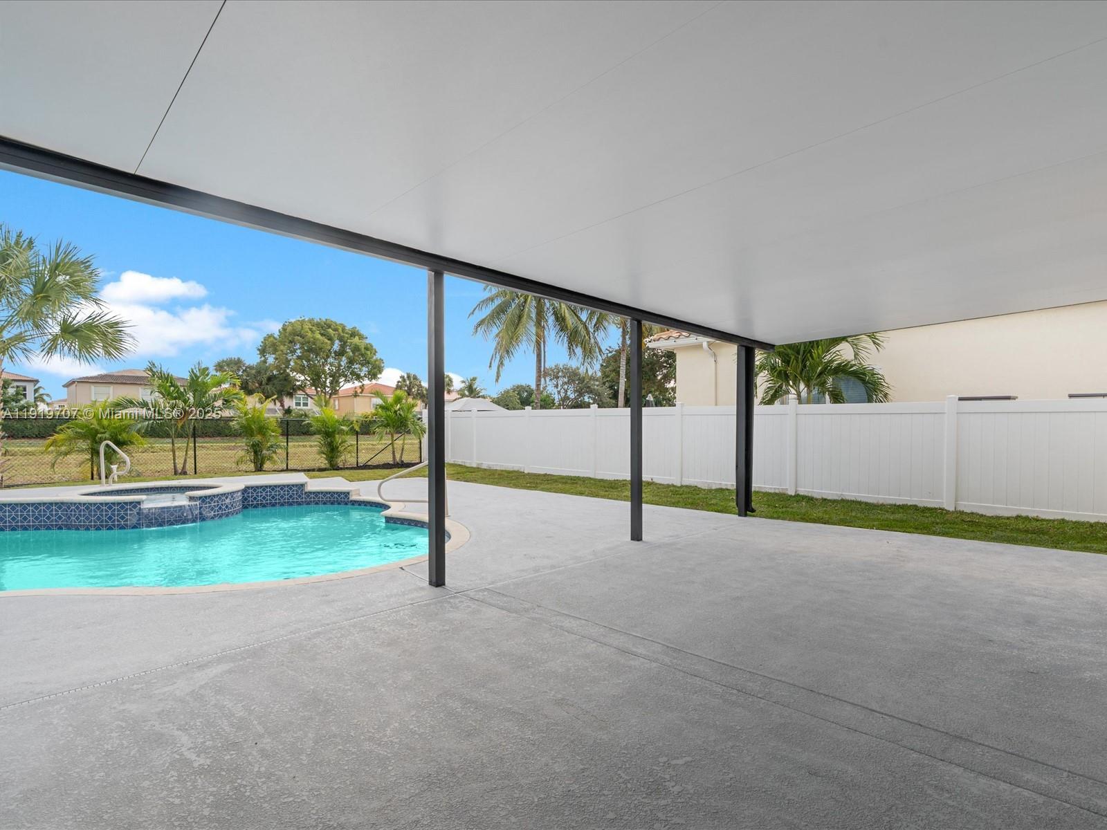 WINSTON TRAILS PAR 11 PH - Residential