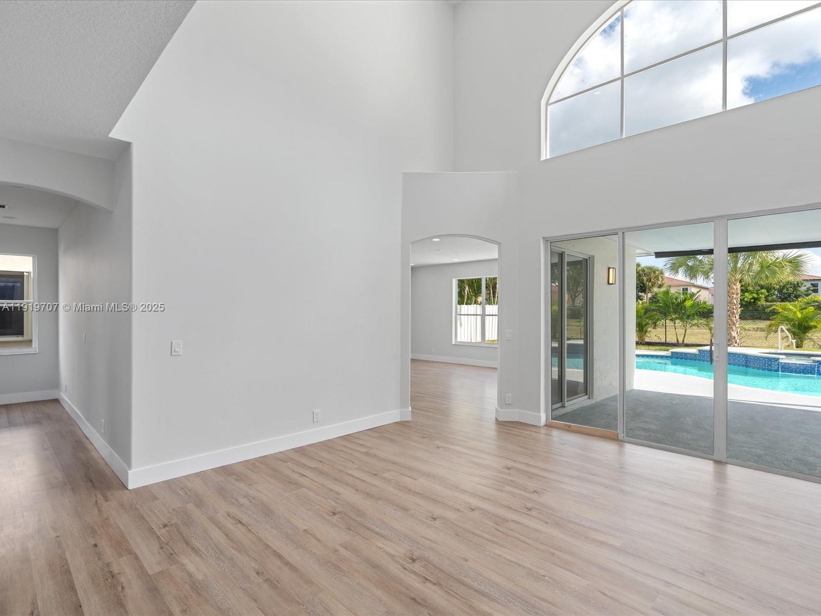 WINSTON TRAILS PAR 11 PH - Residential