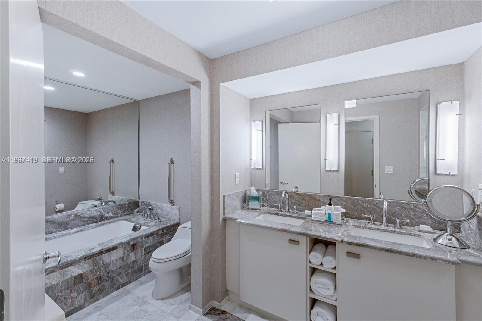 551 FLB CONDOMINIUM HOTEL - Residential