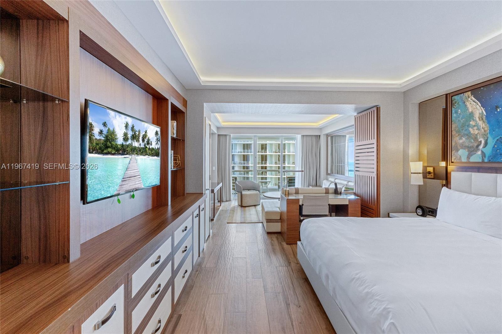 551 FLB CONDOMINIUM HOTEL - Residential