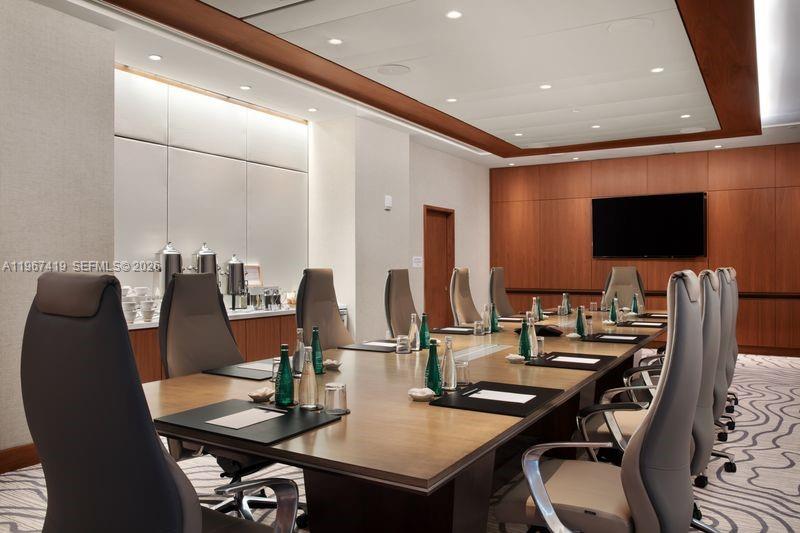 551 FLB CONDOMINIUM HOTEL - Residential