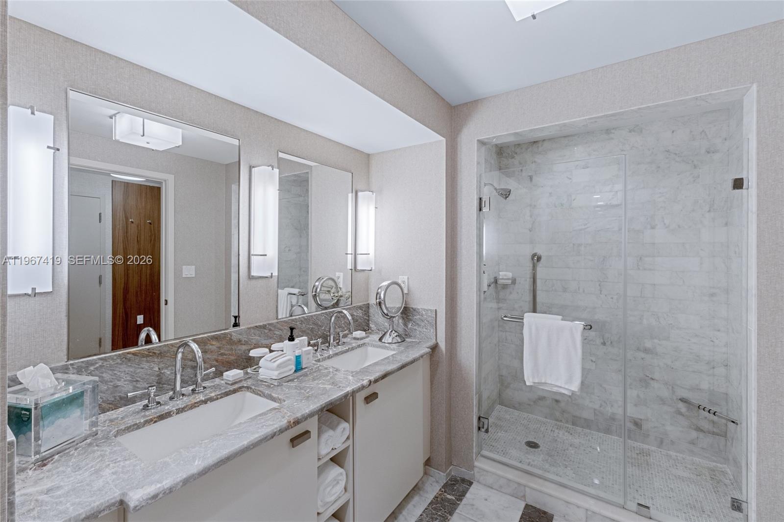 551 FLB CONDOMINIUM HOTEL - Residential