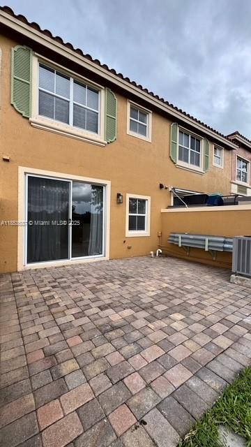 PEMBROKE CAY CONDO - Residential Lease