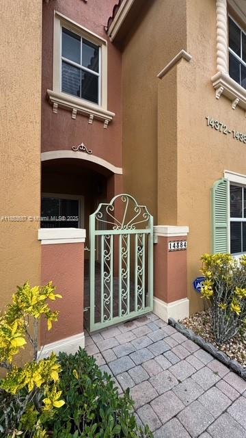 PEMBROKE CAY CONDO - Residential Lease