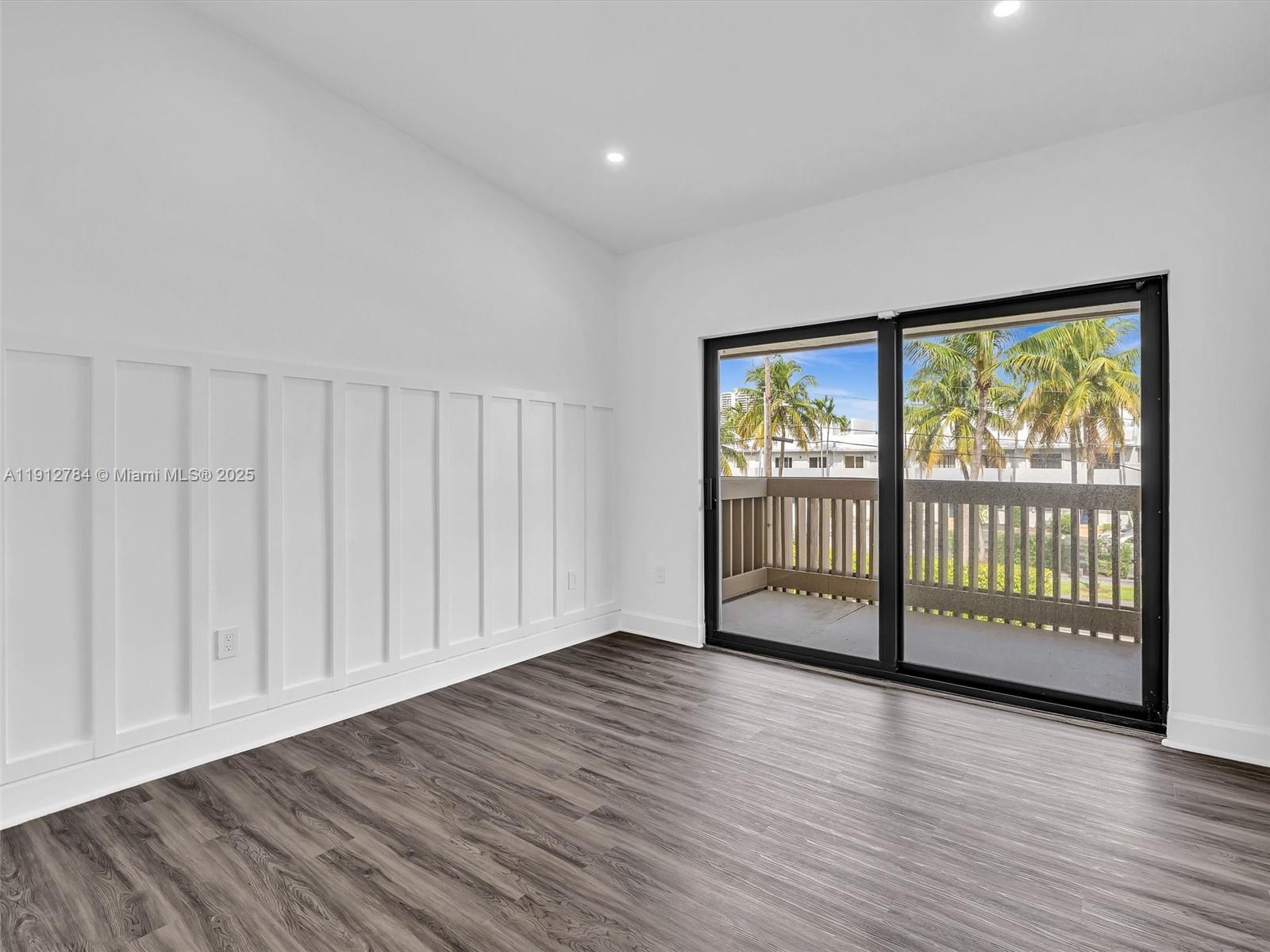 EASTERN SHORES - Residential