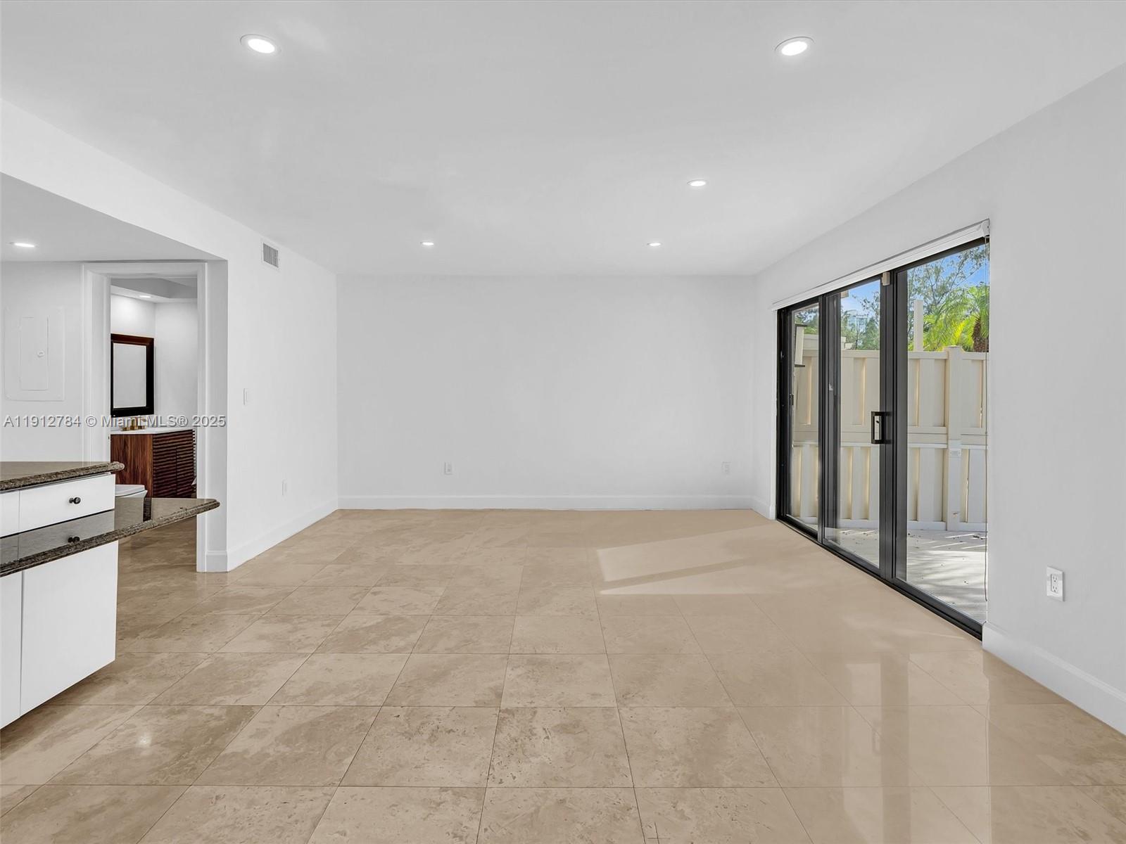 EASTERN SHORES - Residential