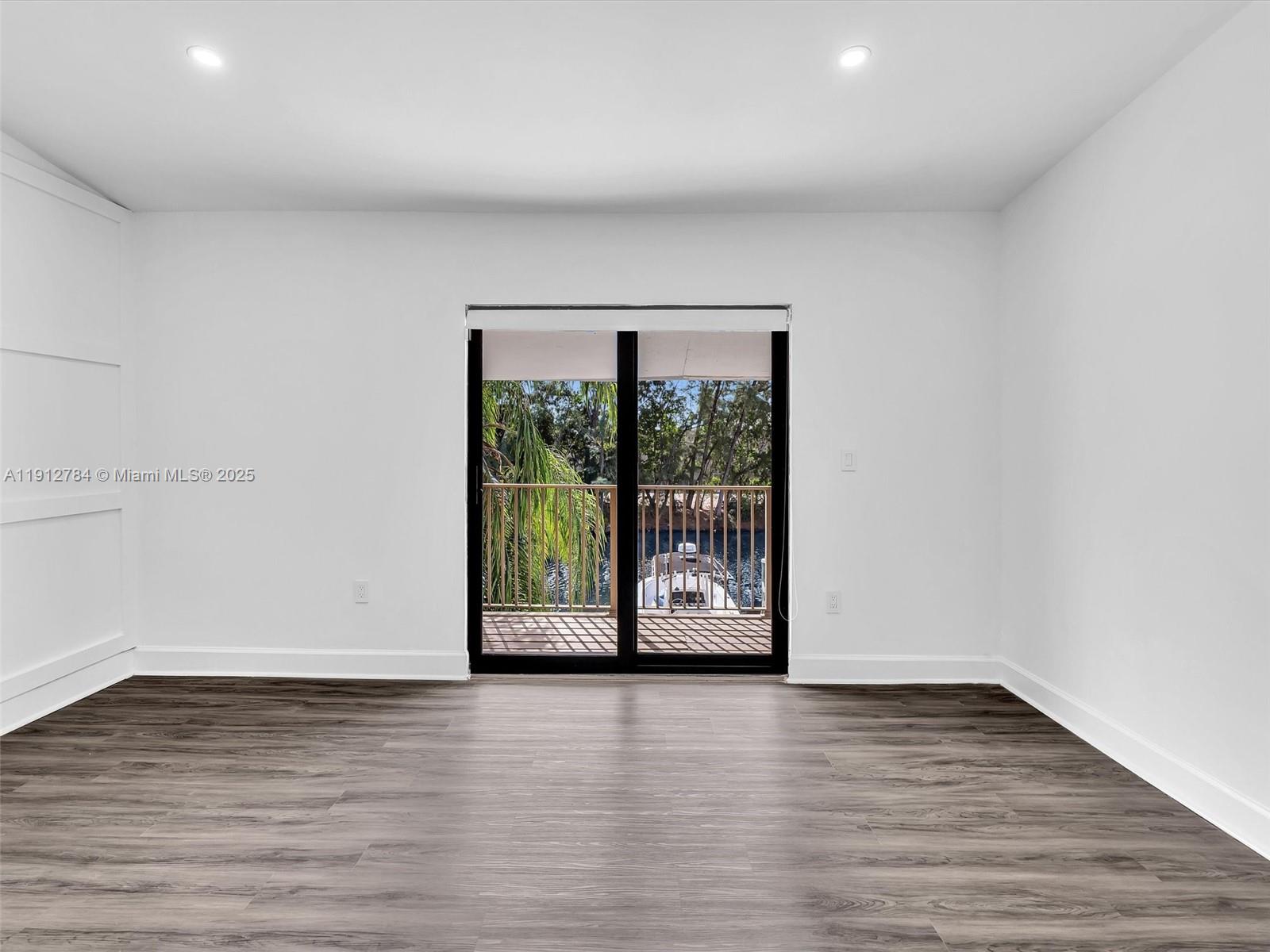 EASTERN SHORES - Residential