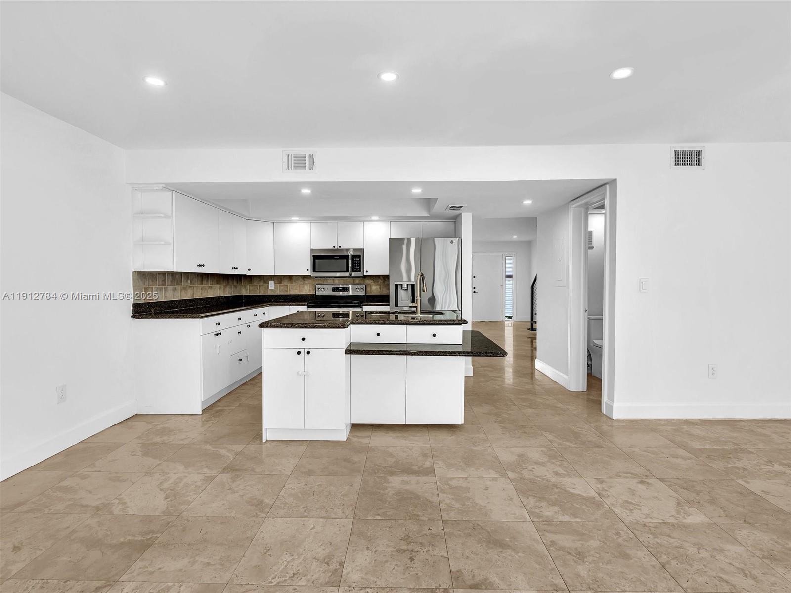 EASTERN SHORES - Residential