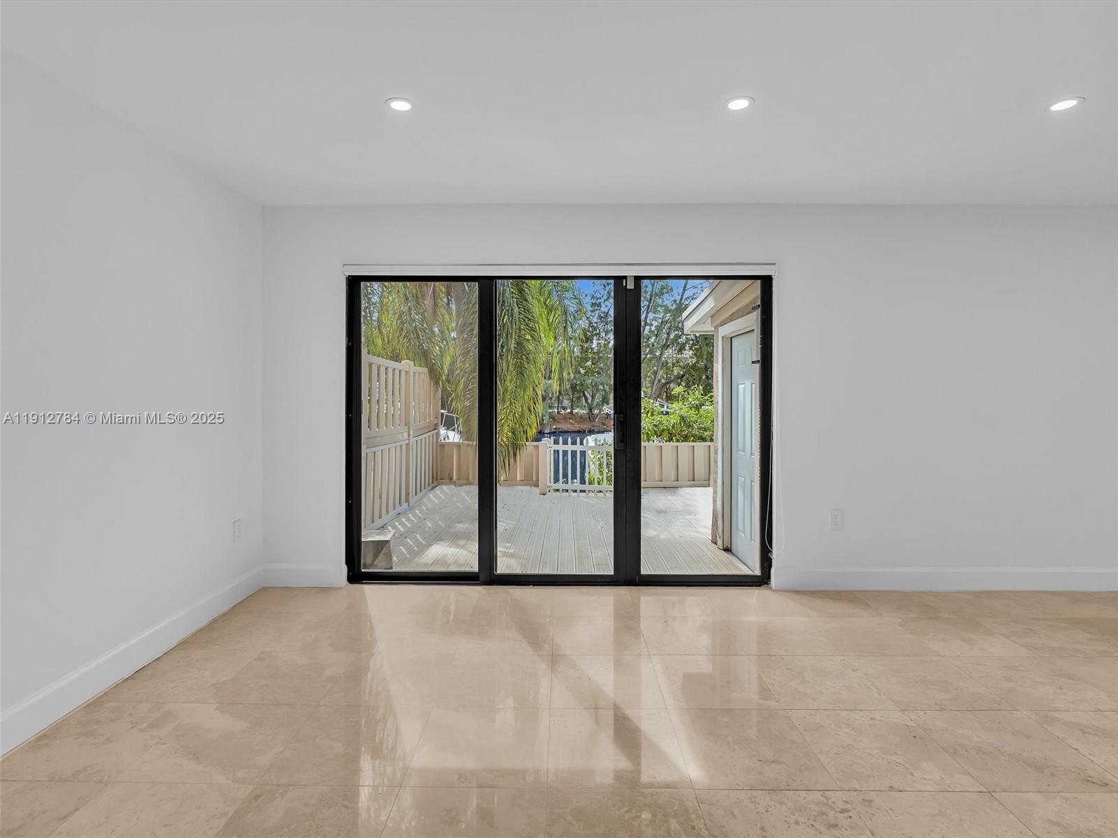 EASTERN SHORES - Residential