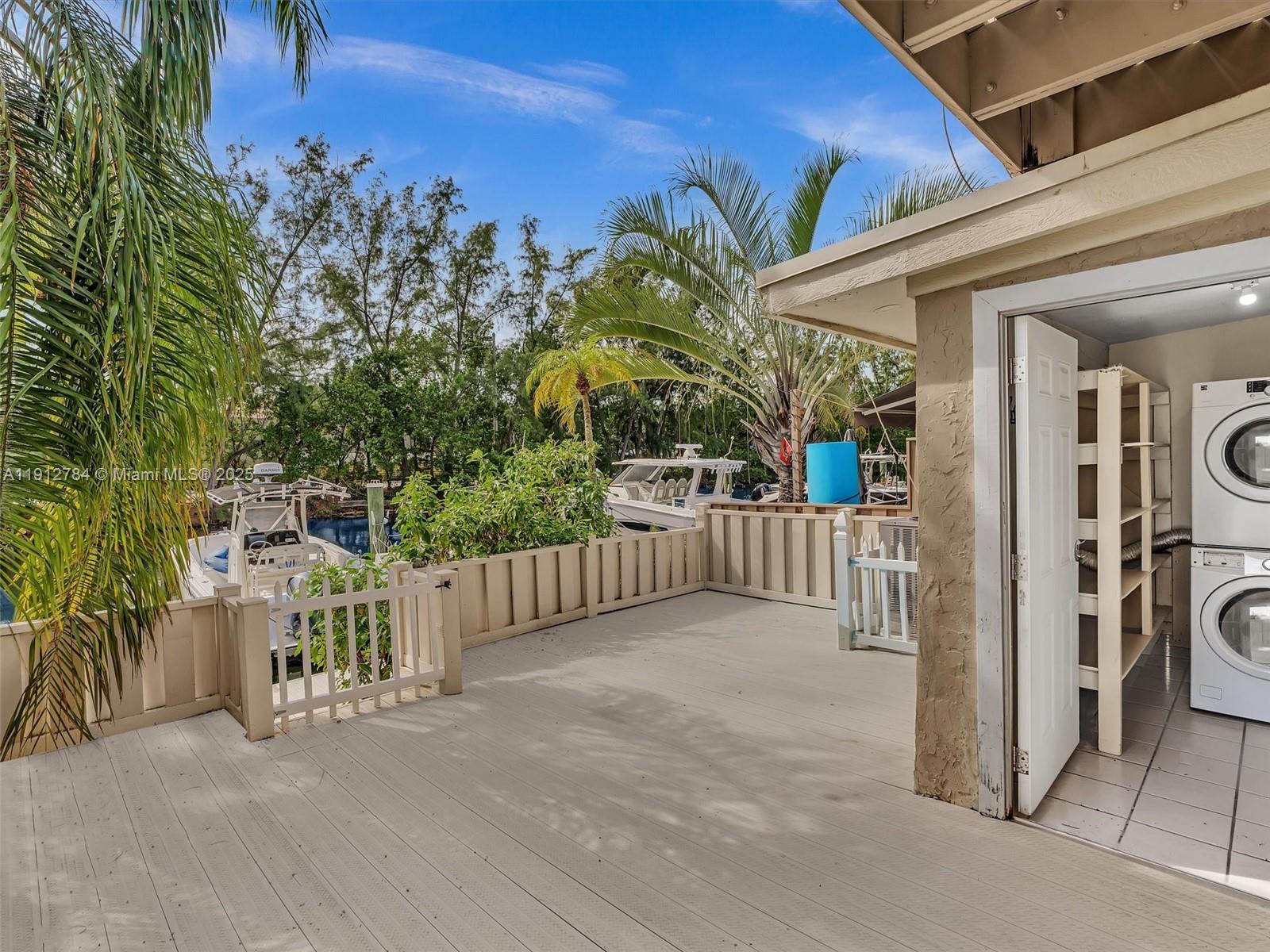 EASTERN SHORES - Residential