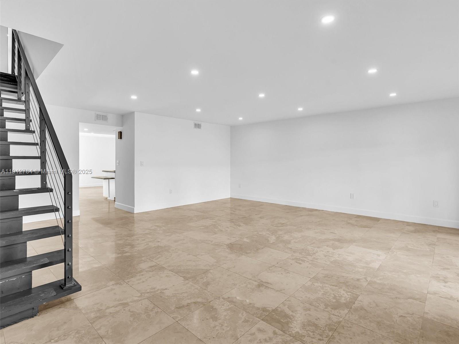 EASTERN SHORES - Residential