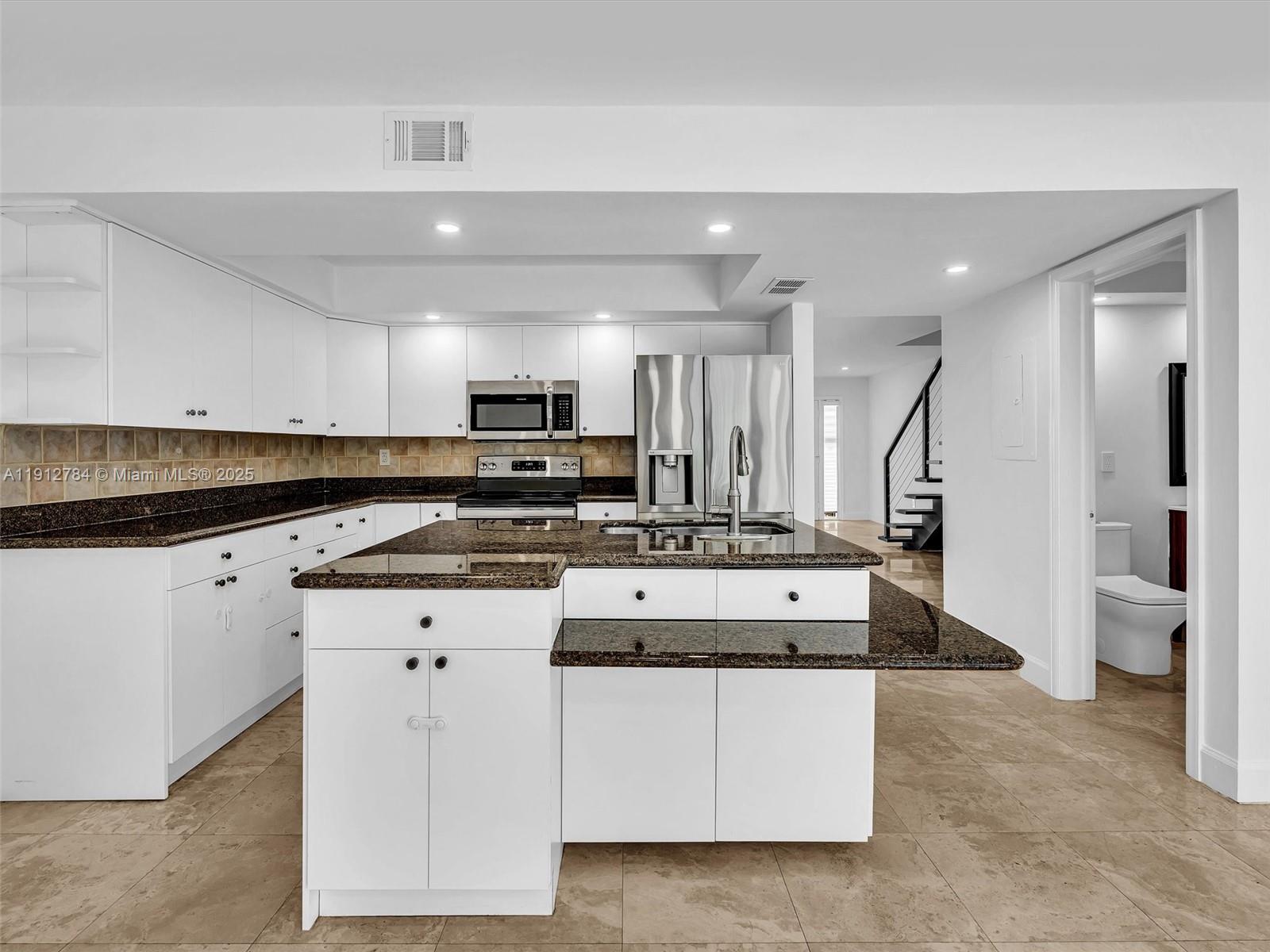 EASTERN SHORES - Residential