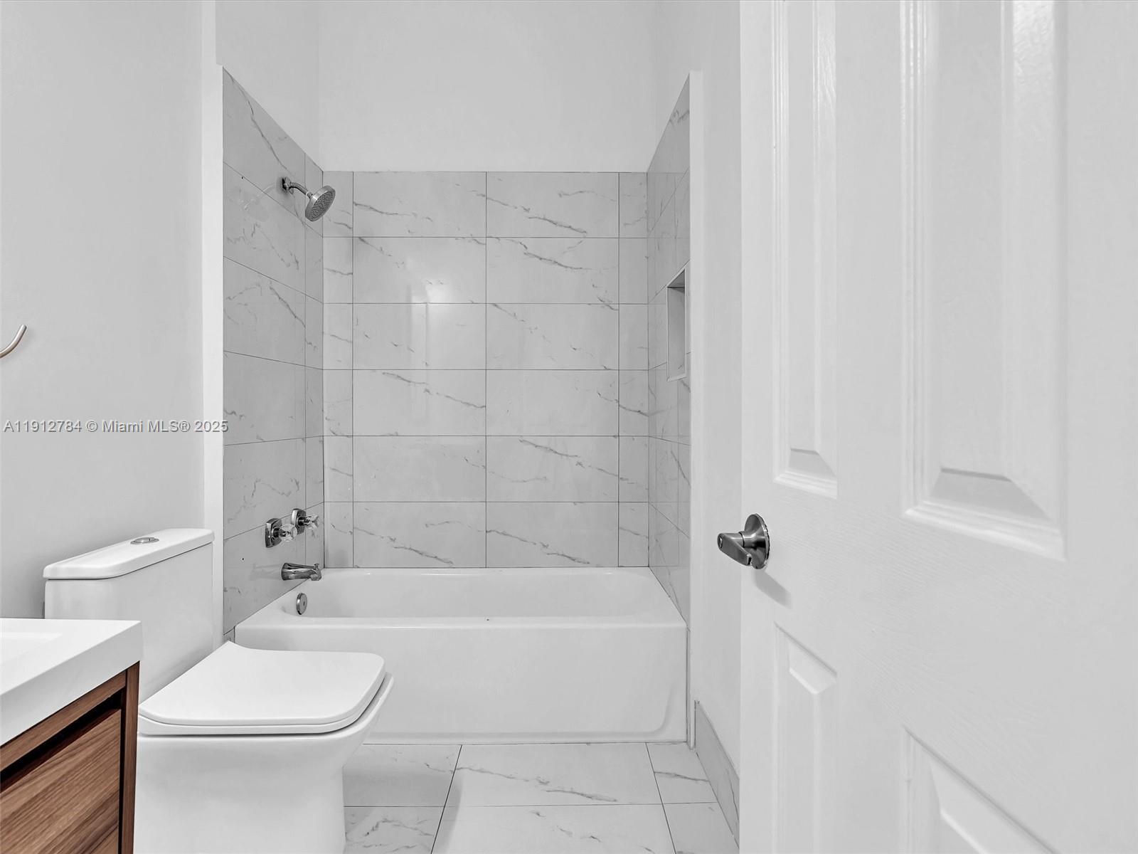 EASTERN SHORES - Residential