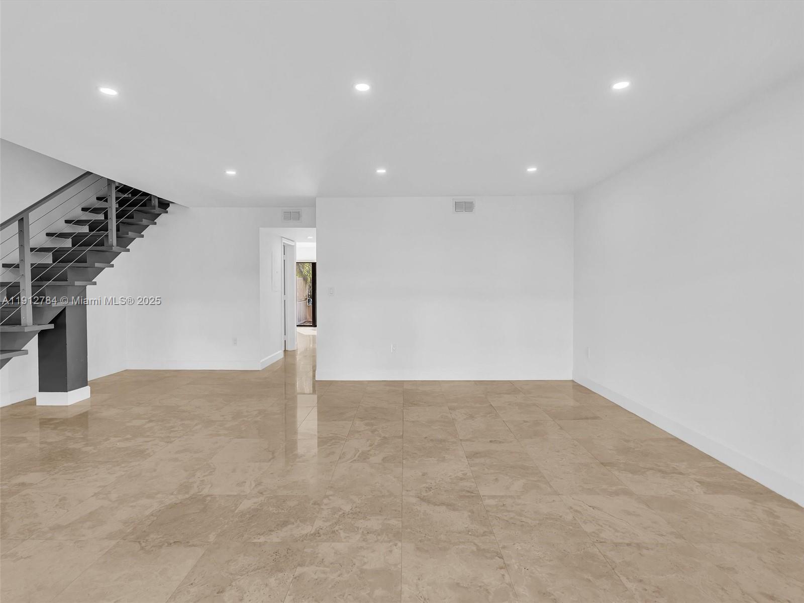 EASTERN SHORES - Residential