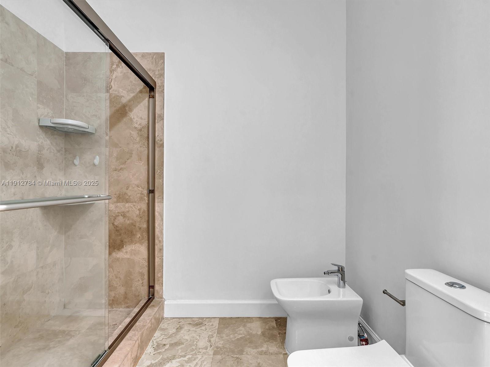 EASTERN SHORES - Residential