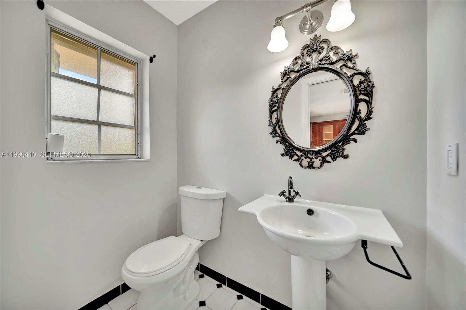 COLLONADE CONDO - Residential