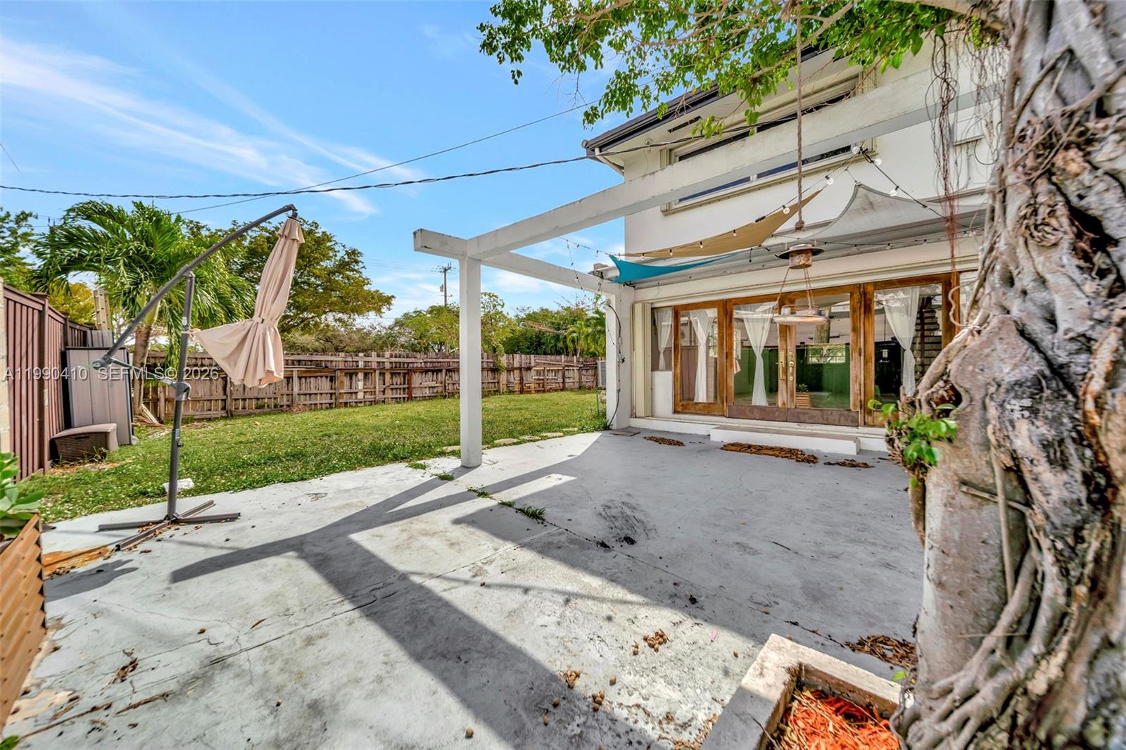 COLLONADE CONDO - Residential