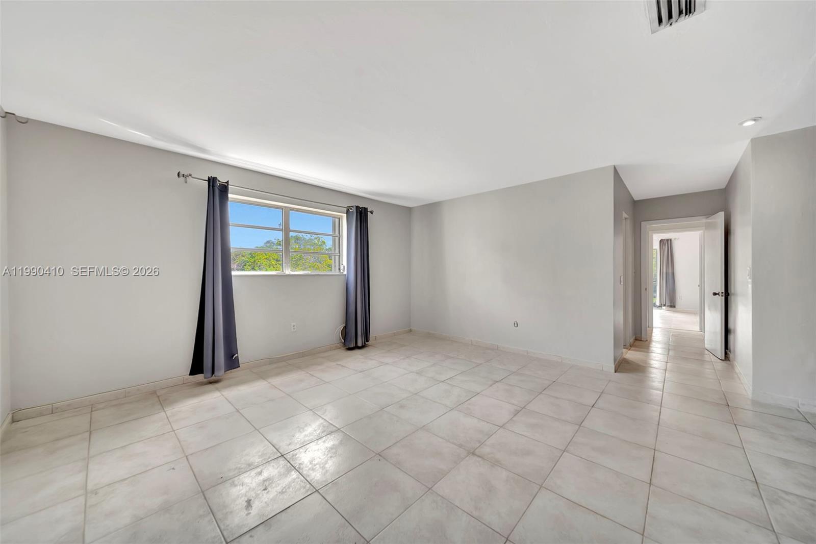 COLLONADE CONDO - Residential