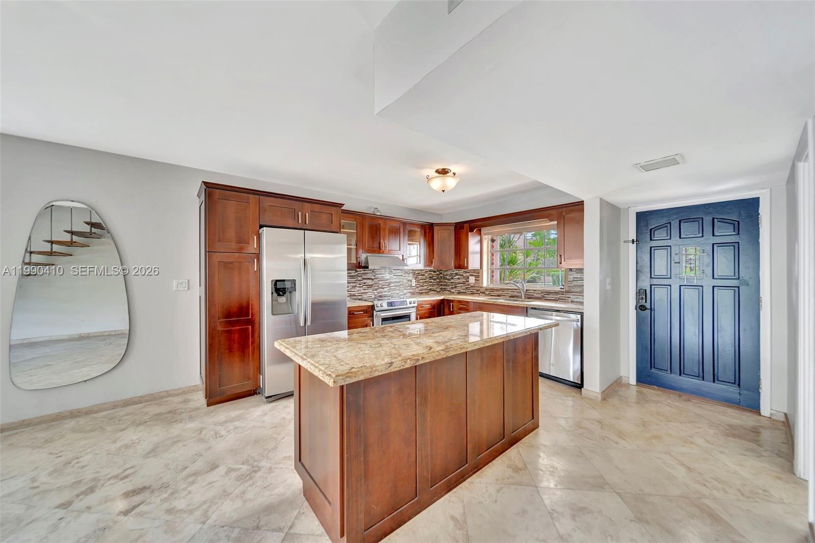 COLLONADE CONDO - Residential