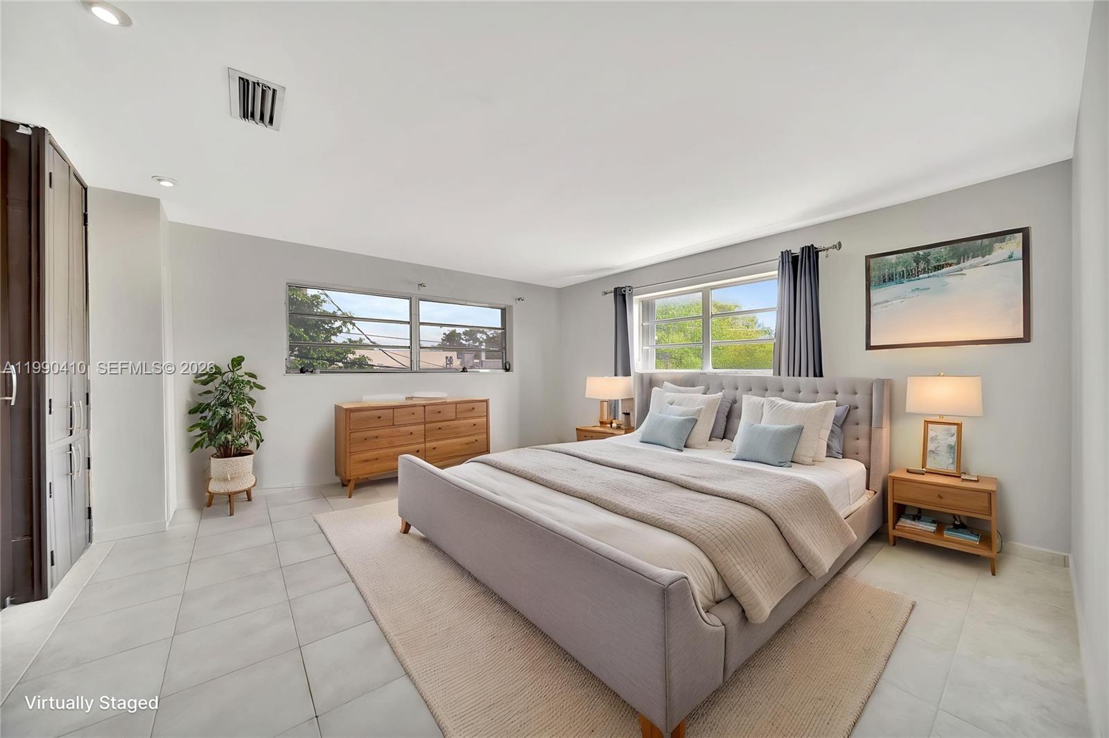 COLLONADE CONDO - Residential