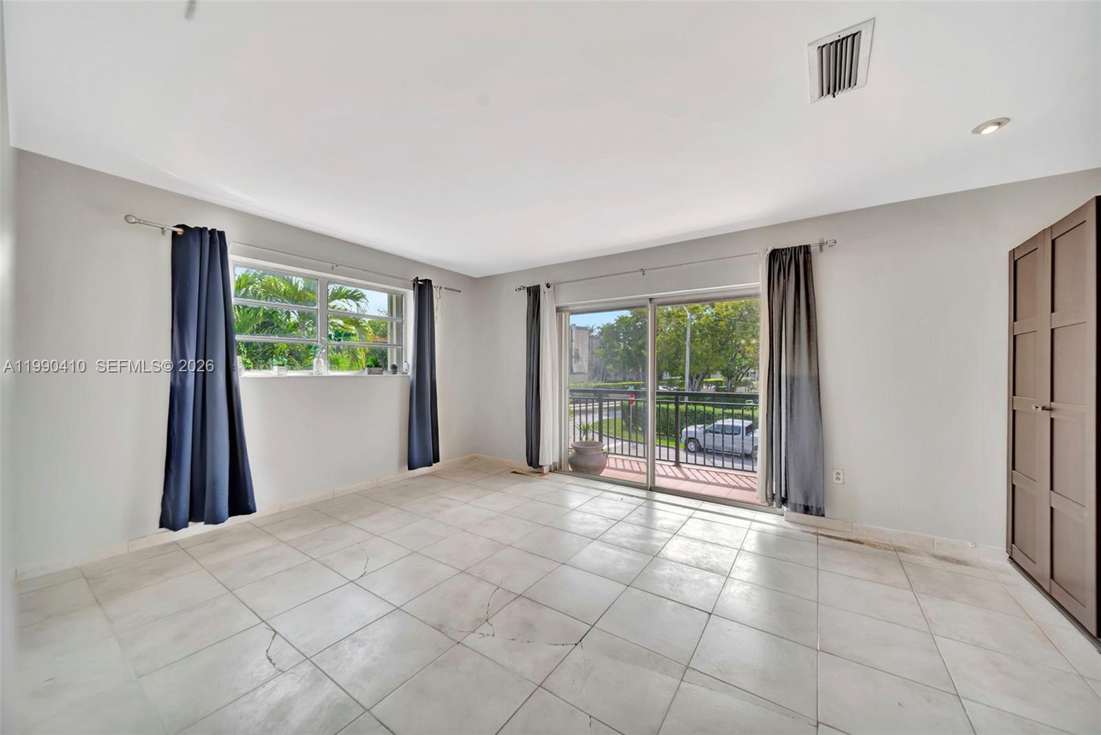 COLLONADE CONDO - Residential