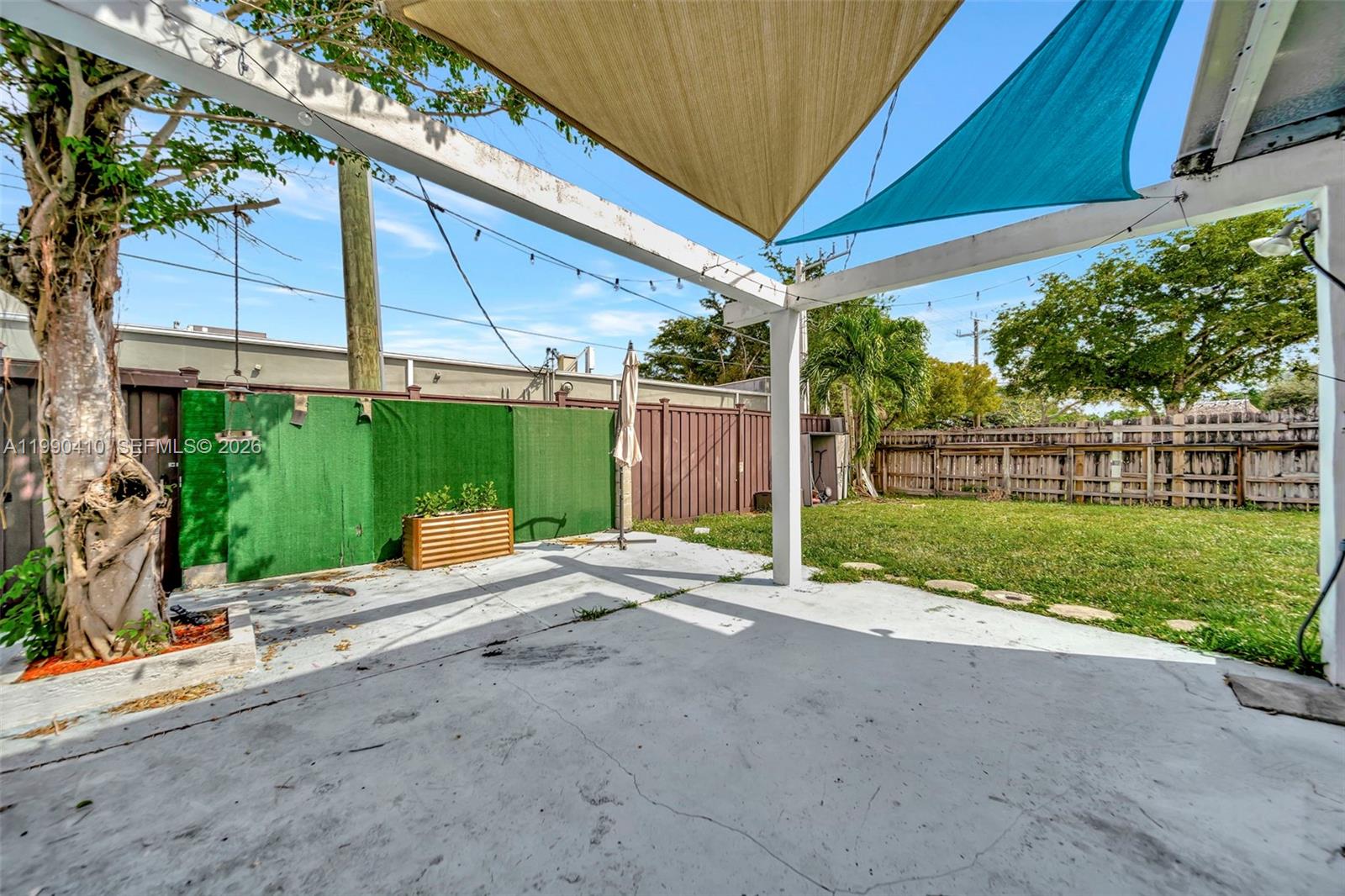 COLLONADE CONDO - Residential