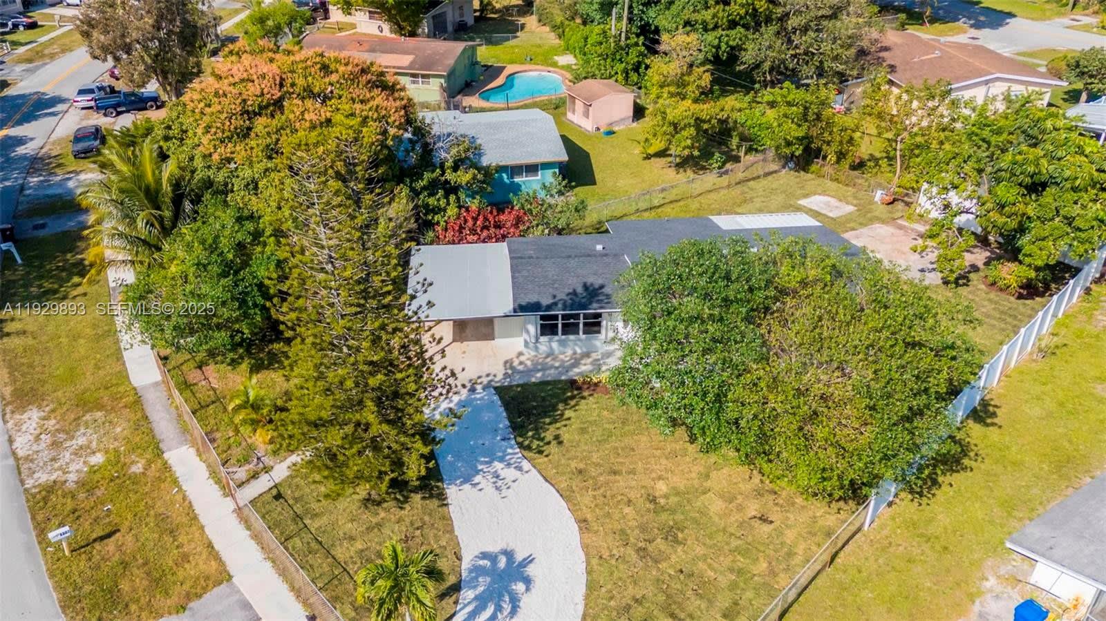 LAUDERDALE VILLAS - Residential Lease