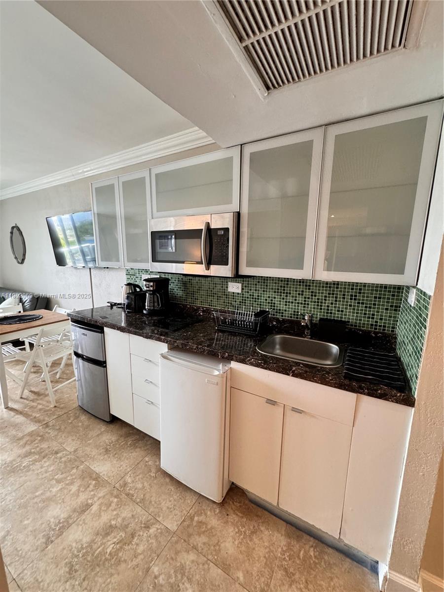 THE AVENTURA BEACH CLUB C - Residential