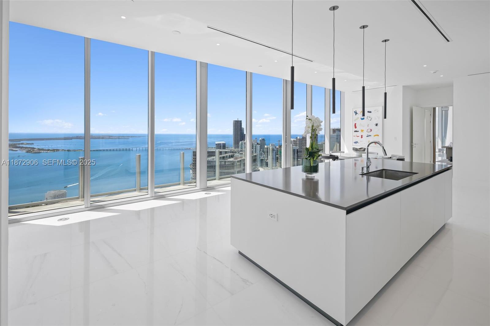 300 BISCAYNE BLVD WAY COND - Residential