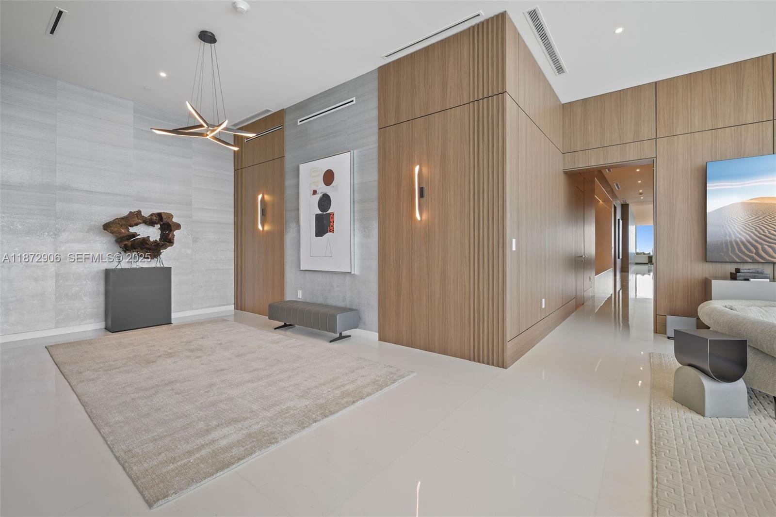 300 BISCAYNE BLVD WAY COND - Residential