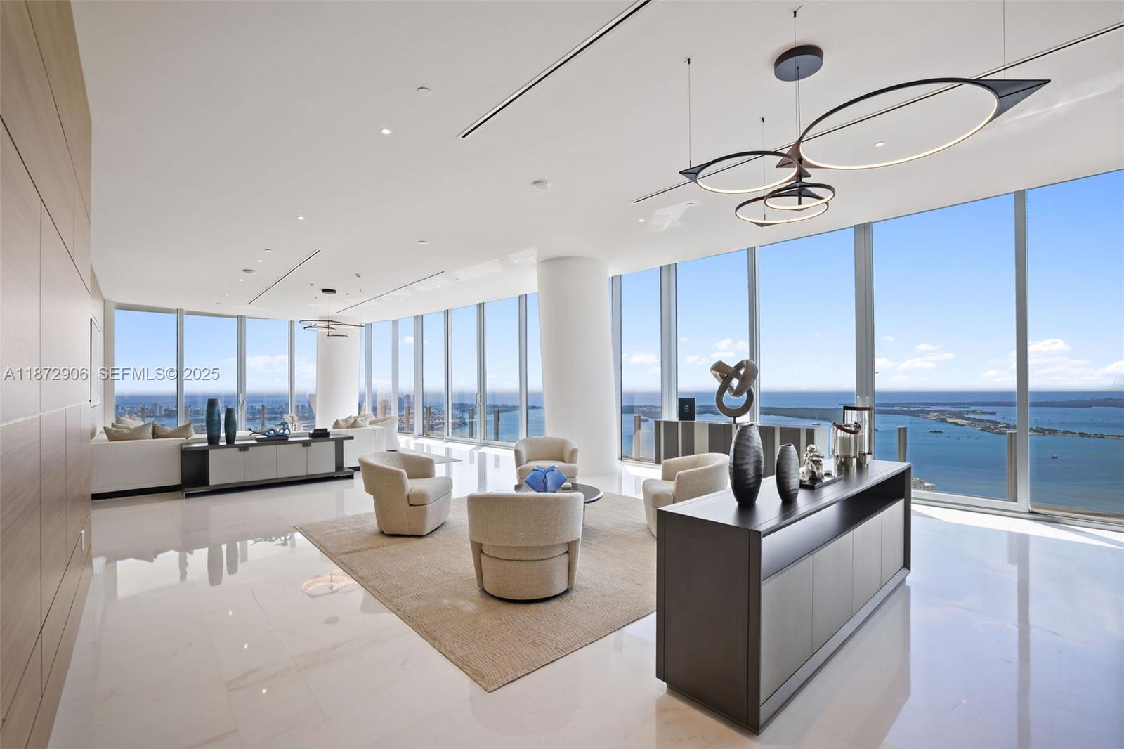 300 BISCAYNE BLVD WAY COND - Residential