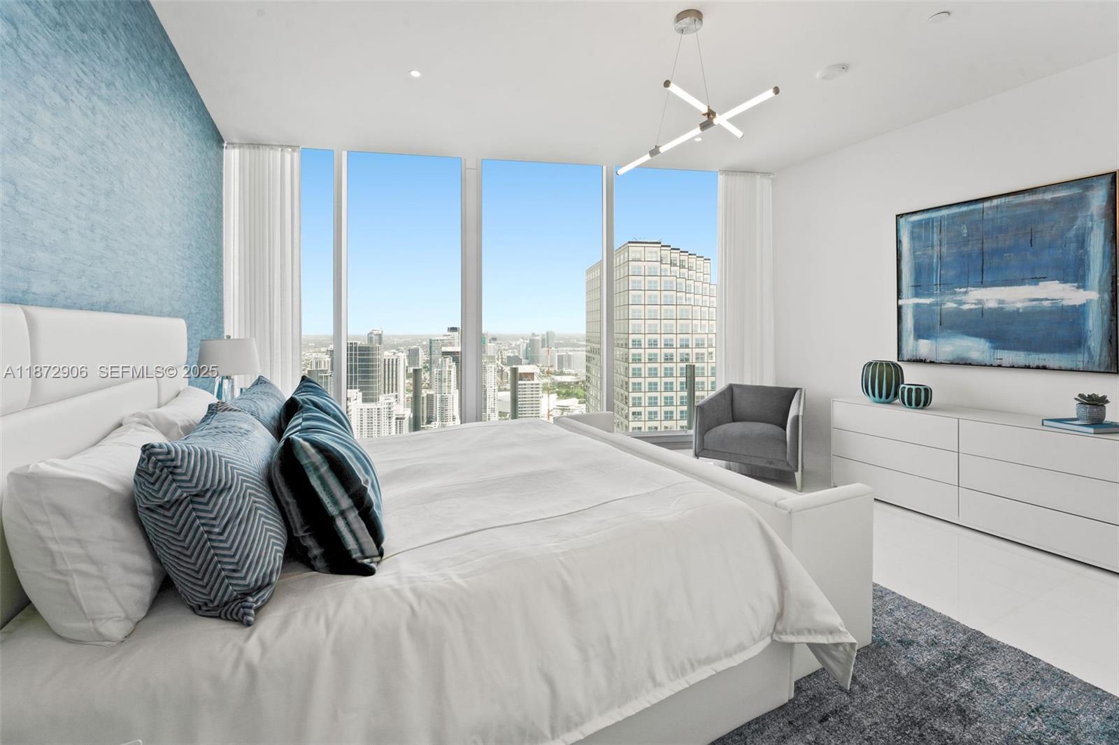 300 BISCAYNE BLVD WAY COND - Residential