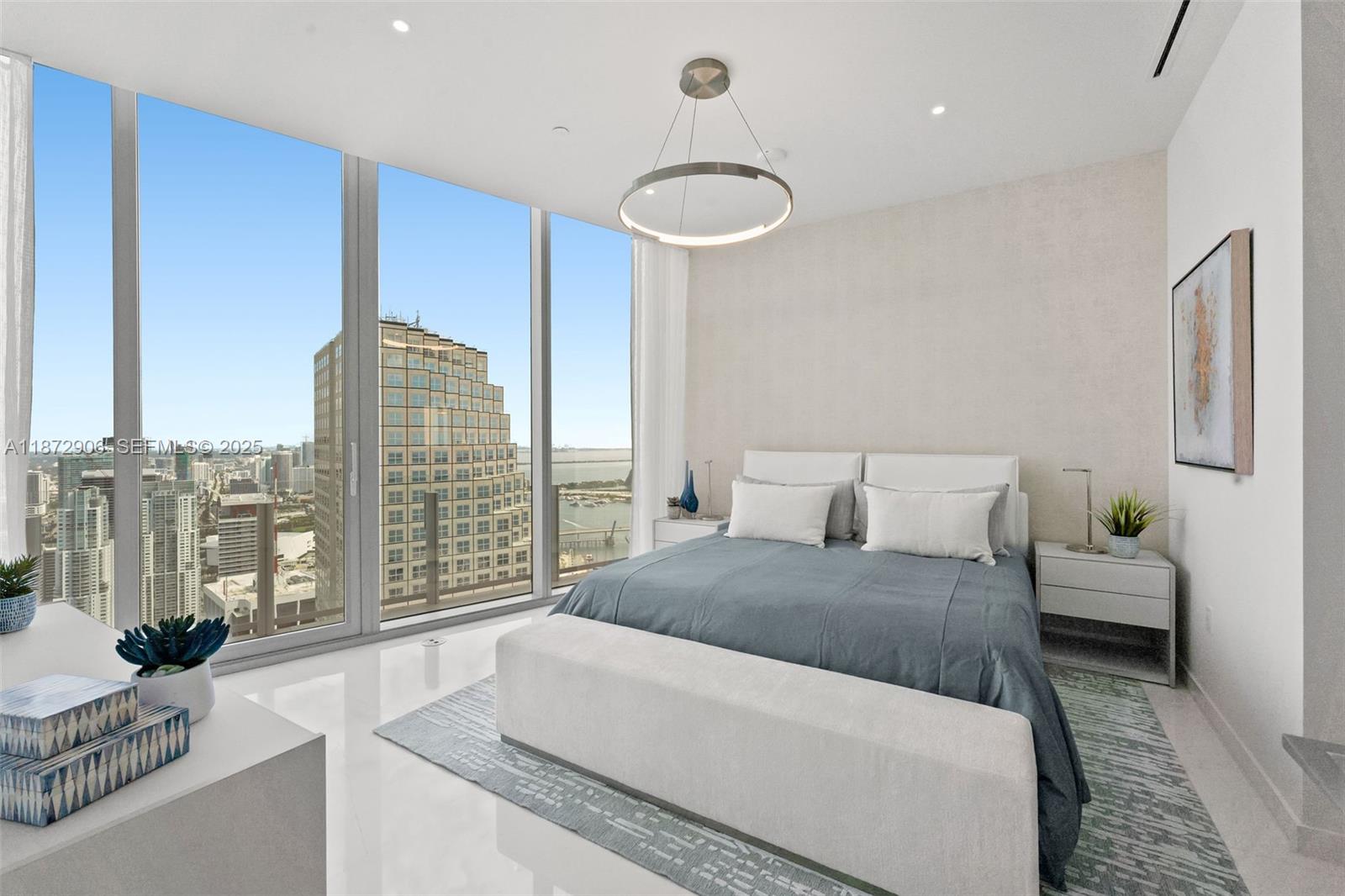 300 BISCAYNE BLVD WAY COND - Residential