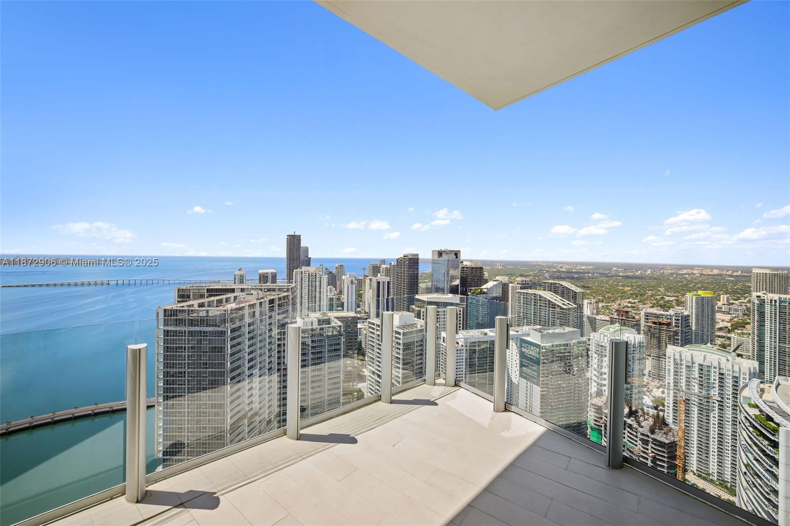 300 BISCAYNE BLVD WAY COND - Residential