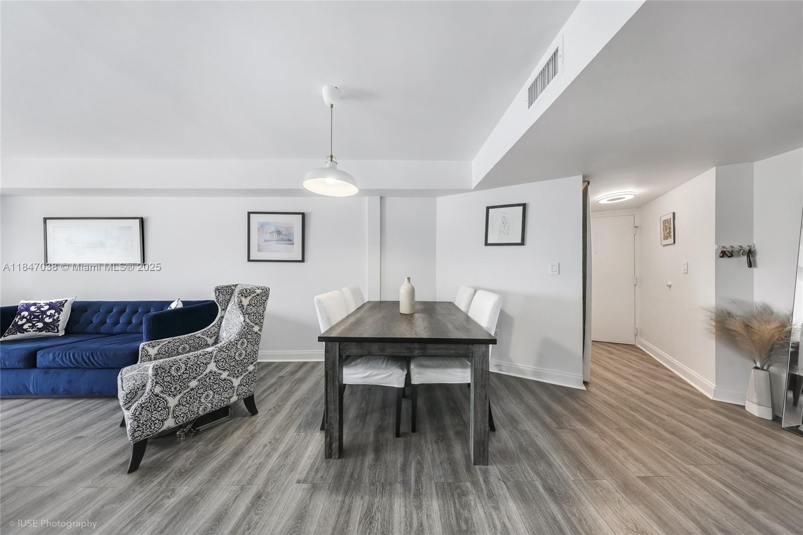 2600 Collins Ave 307
