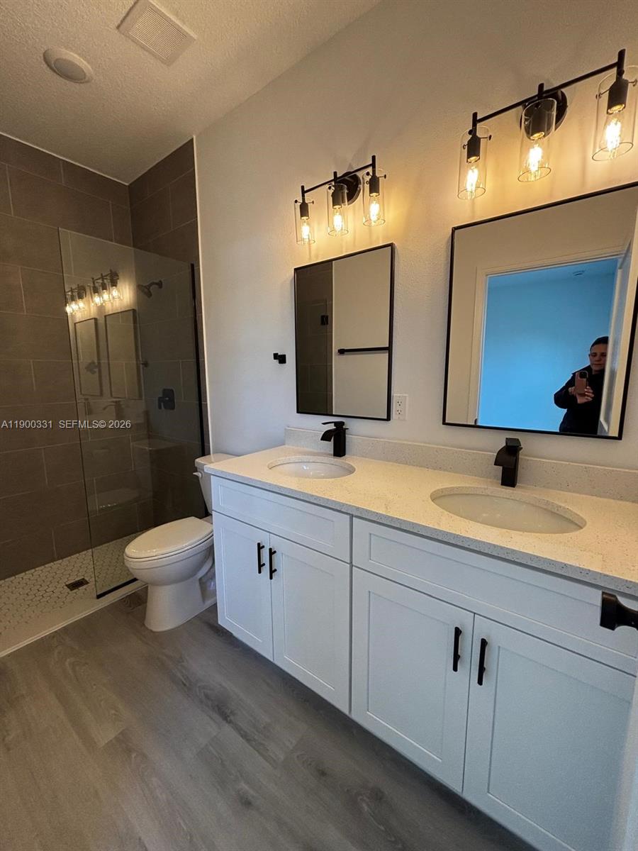 MARION OAKS - Residential