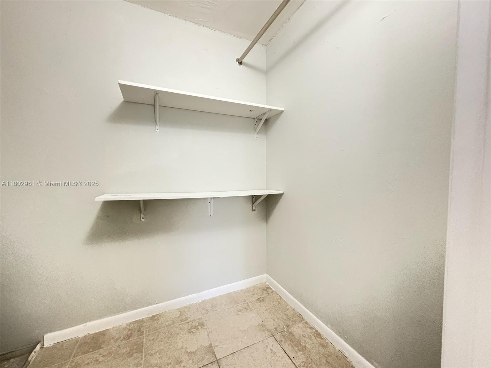 95 NE 41st St I144