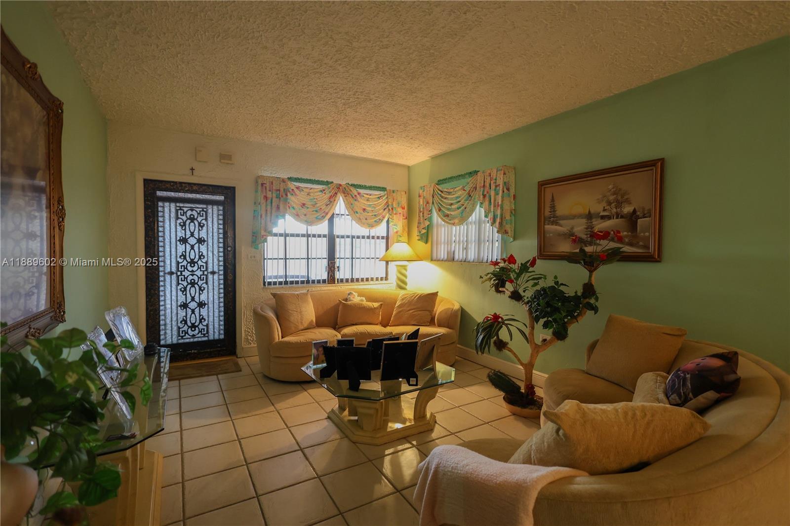 HIALEAH HOMESITES 1ST ADD - Residential