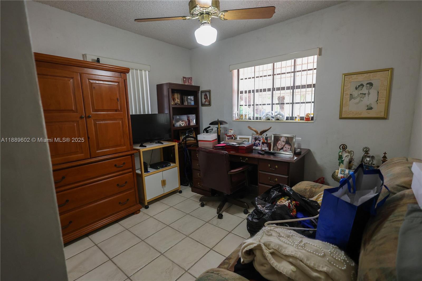 HIALEAH HOMESITES 1ST ADD - Residential