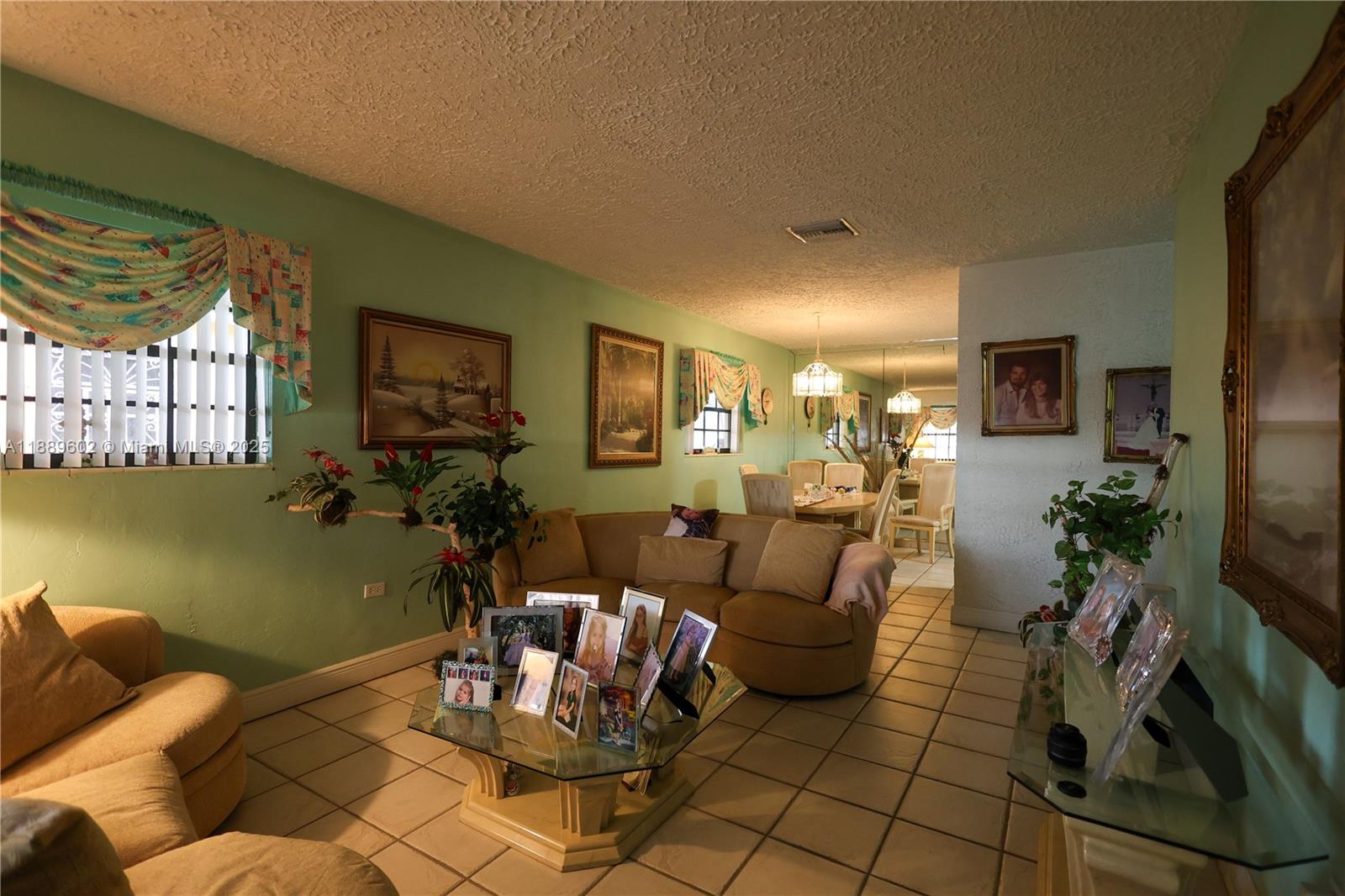 HIALEAH HOMESITES 1ST ADD - Residential