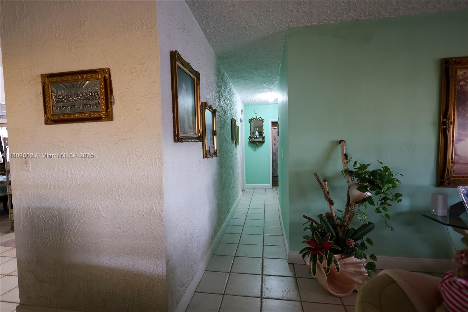 HIALEAH HOMESITES 1ST ADD - Residential