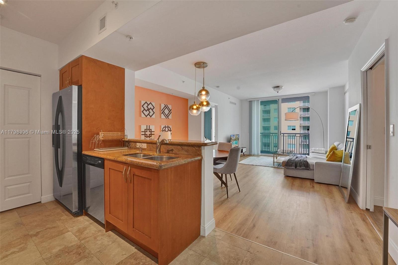 DUO CONDOMINIUM WEST - Residential