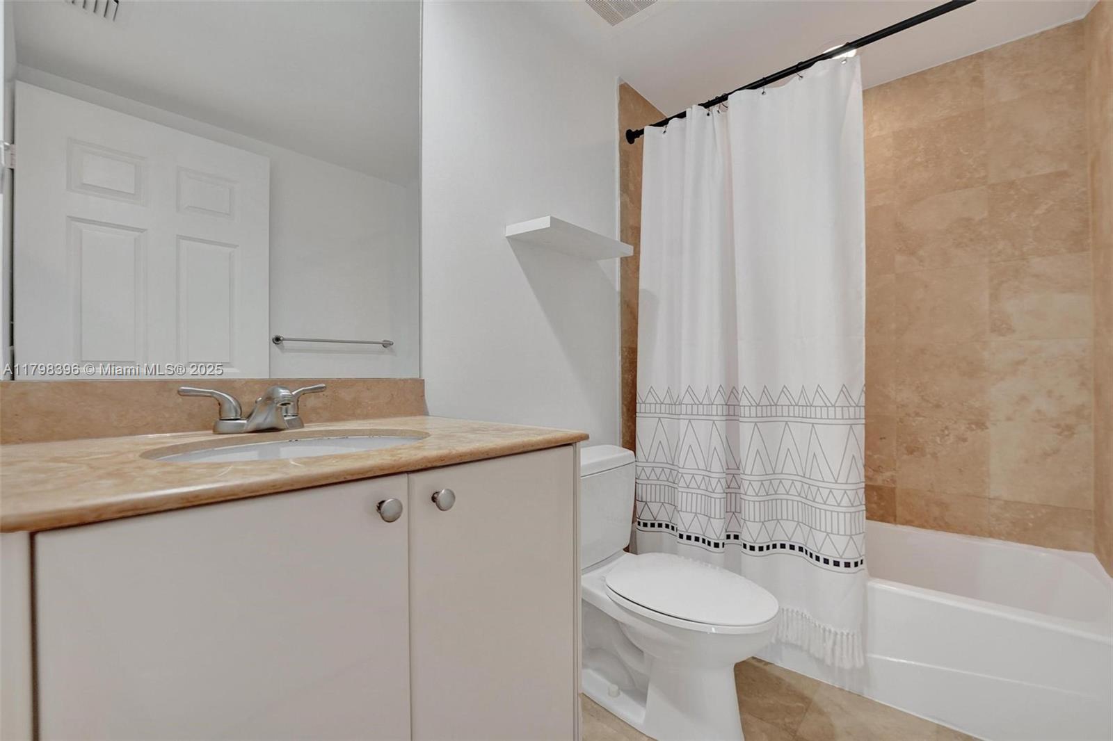 DUO CONDOMINIUM WEST - Residential