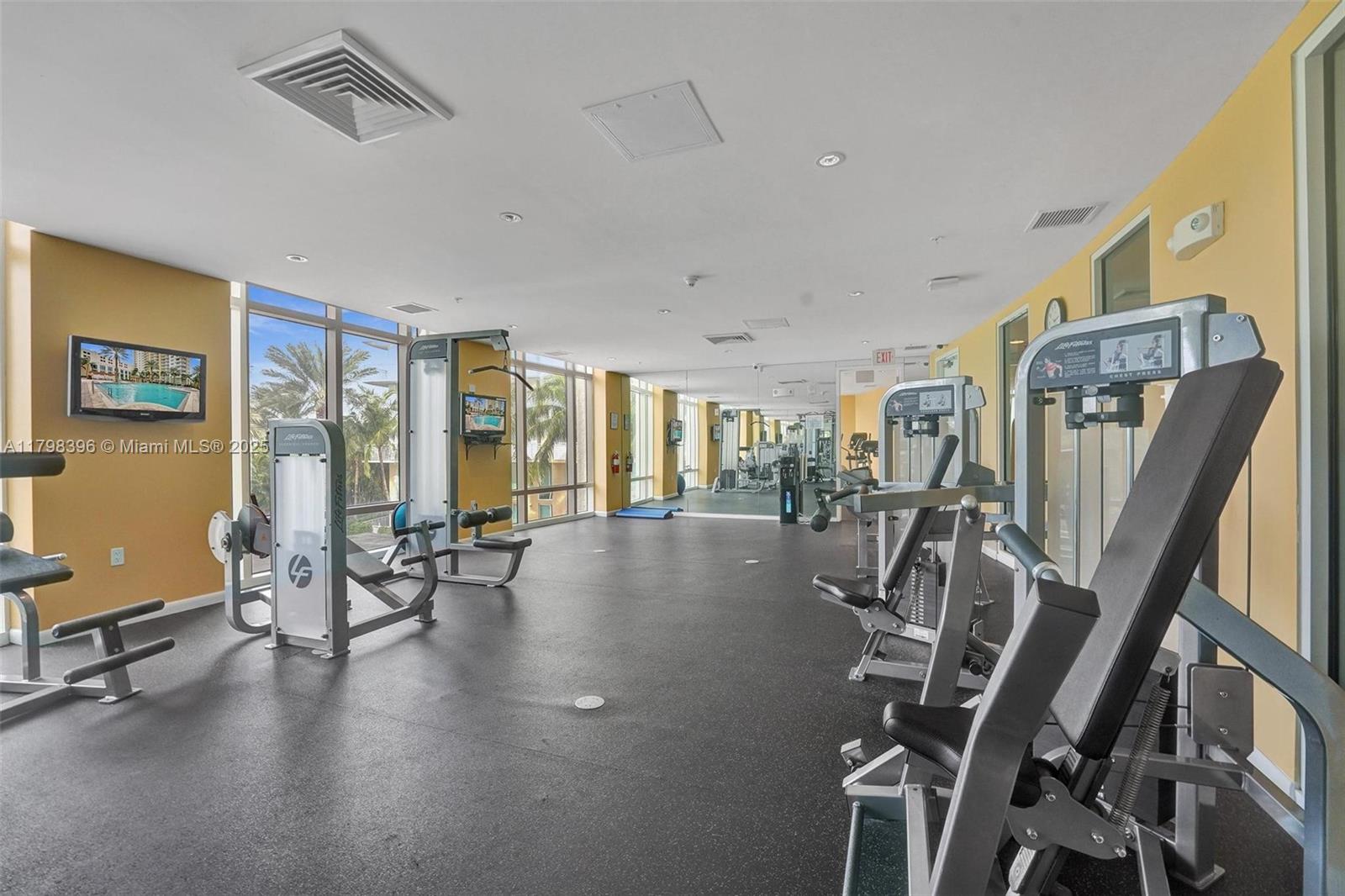 DUO CONDOMINIUM WEST - Residential