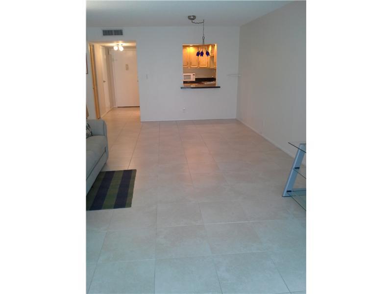 YOU CAN'T MISS THIS OPPORTUNITY! SPACIOUS 1 BEDROOM WITH 1.5 BATH. TILE FLOORS THROUGHOUT THE WHOLE UNIT, WALKING CLOSET. ALL RENOVATED IN IMPECCABLE CONDITION. AMENITIES INCLUDE 24 HOURS SECURITY, HEATED POOL, TENNIS COURTS, FITNESS CENTER, BILLIARDS AND COURTESY BUS.