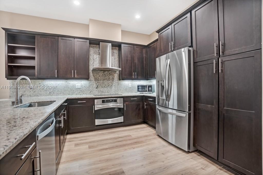 TRAILS AT CANYON - Residential Lease