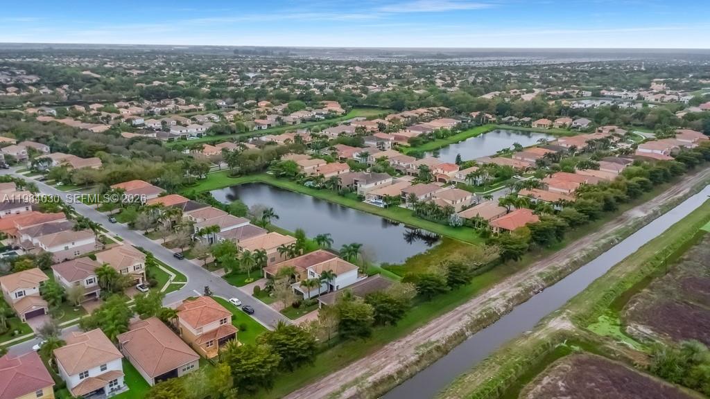 TRAILS AT CANYON - Residential Lease