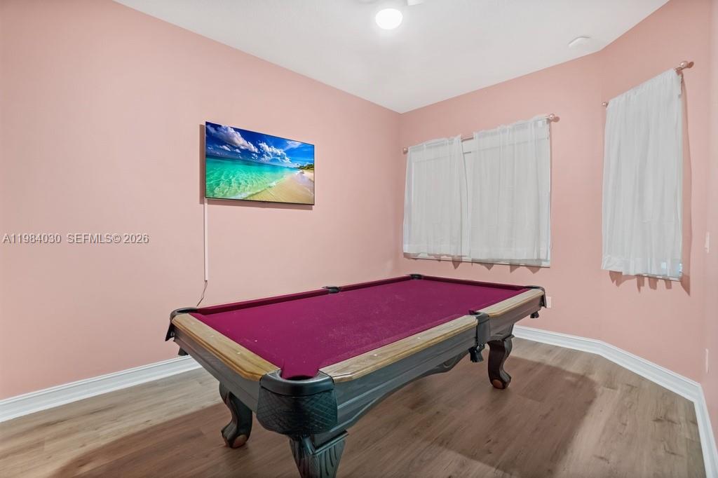 TRAILS AT CANYON - Residential Lease