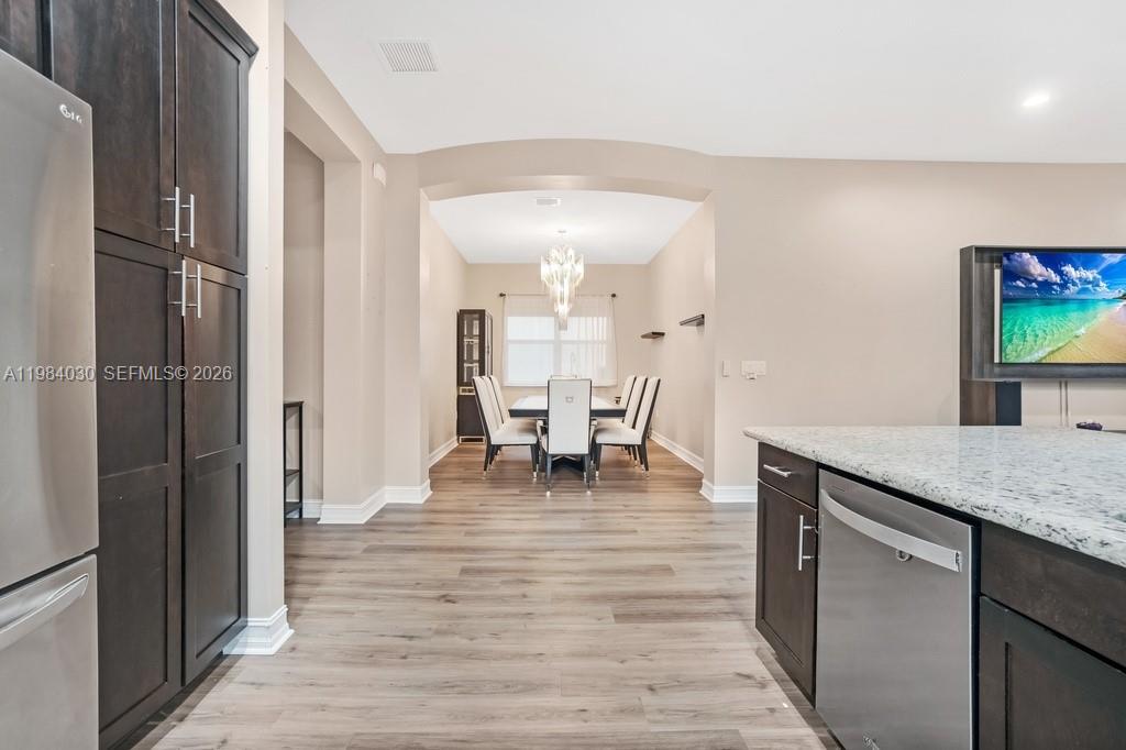 TRAILS AT CANYON - Residential Lease